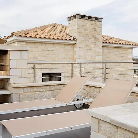 Apartment Contemporary Maisonette With Sea View Roof Terrace *