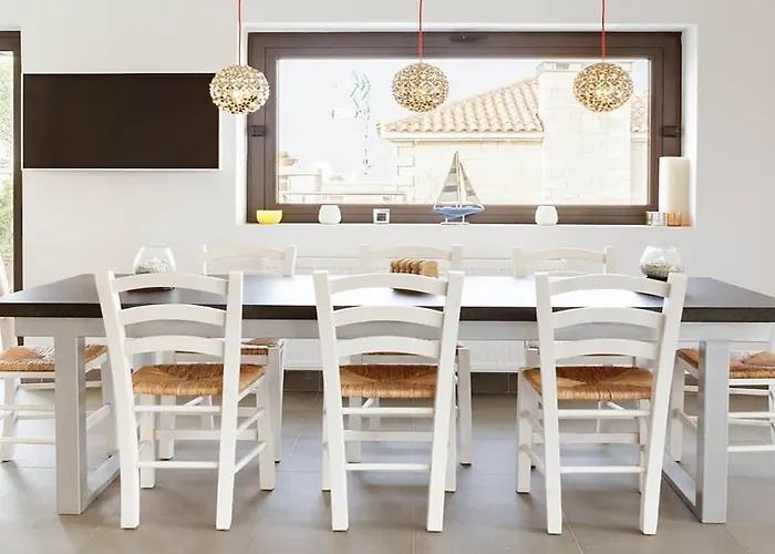 Apartment Contemporary Maisonette With Sea View Roof Terrace