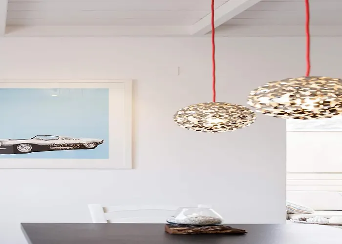 Contemporary Maisonette With Sea View Roof Terrace